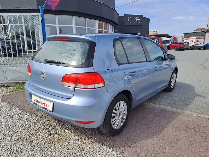 Volkswagen Golf 1,4 MPI KLIMA - fotka 3 z 14