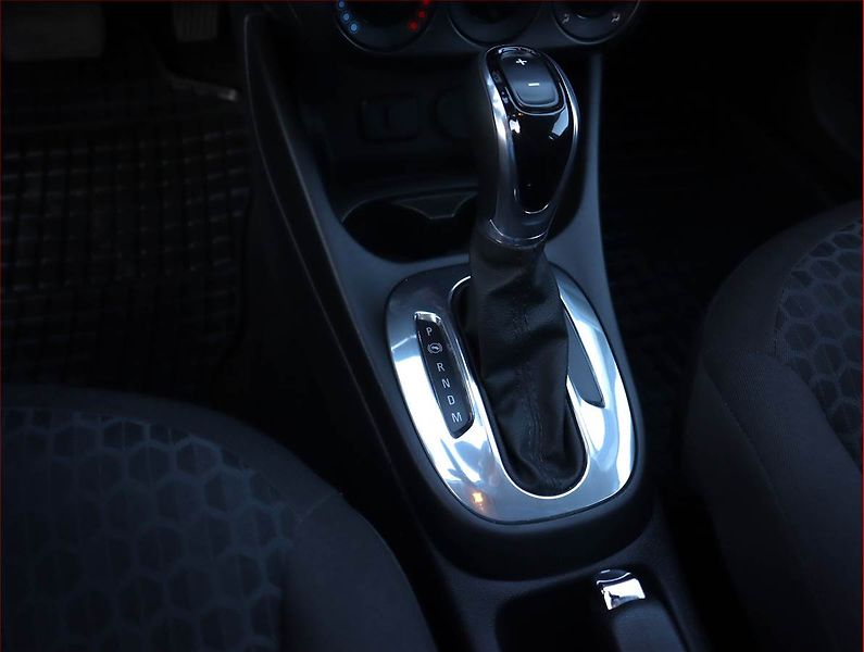 Opel Corsa (2019) 1.4, Automat, Serv.kniha - fotka 13 z 19