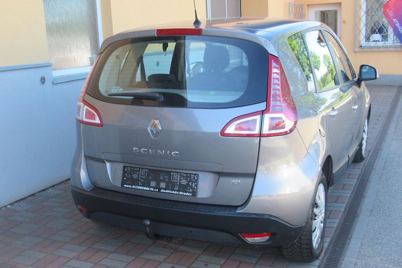 Renault Scénic 1.5 DCi AUT. KLIMA TAŽNÉ - fotka 8 z 20
