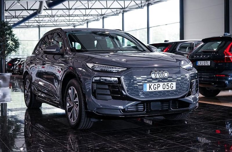 Audi Q6 e-tron Q 360kam Tažné Auto. Park. - fotka 2 z 38