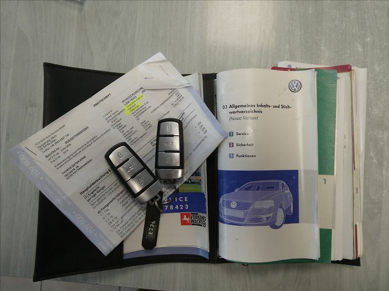 Volkswagen Passat 2,0 TDi 103kW Comfort,NAVI,TZ - fotka 33 z 38
