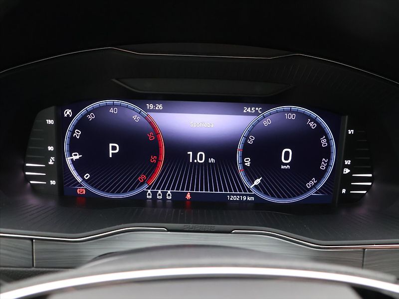 Škoda Superb 2.0 TDI 110kW LED Ambition DPH - fotka 14 z 26