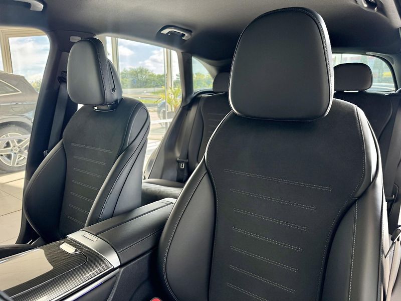 Mercedes-Benz GLC 300d 4MATIC*198kW*AMG*Tažné - fotka 13 z 38