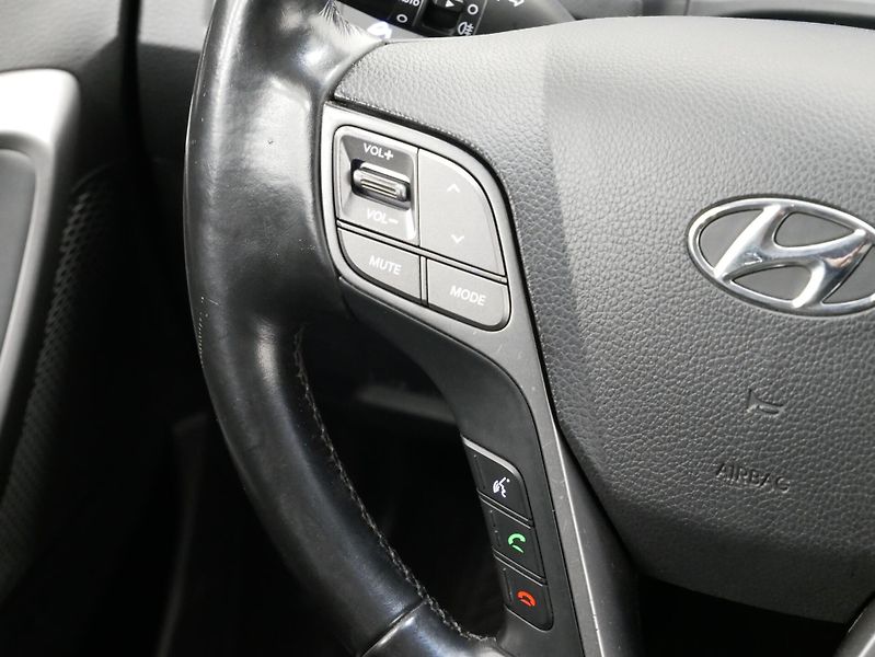 Hyundai Santa Fe - fotka 16 z 27
