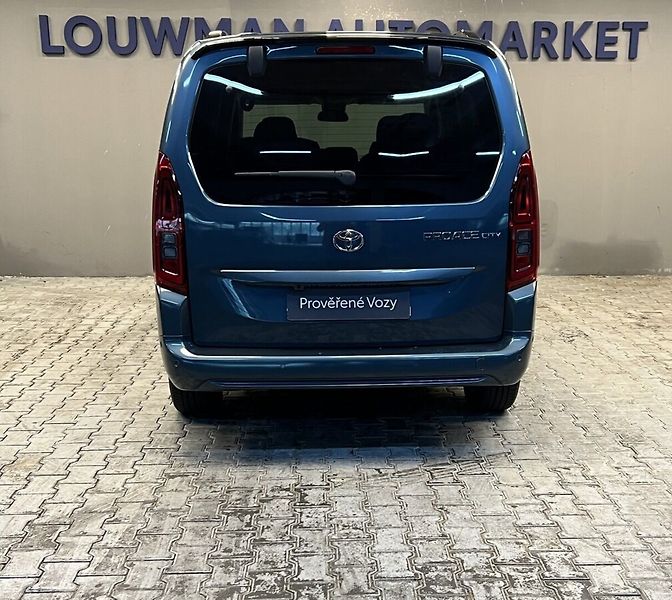 Toyota ProAce FAMILY VIP 8 AT LONG - fotka 17 z 19