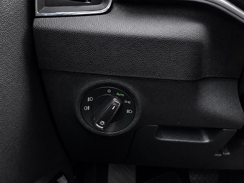 Škoda Karoq (2020) 1.5 TSI 110 kW DSG - REZERVACE - fotka 32 z 38