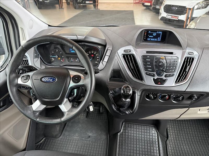 Ford Tourneo Custom 2,2 Titanium,92kW,po servisu - fotka 14 z 31