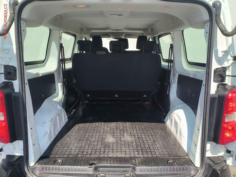 Citroën Jumpy (2021) 2.0HDi L2 6míst, 1.maj,ČR - fotka 7 z 18