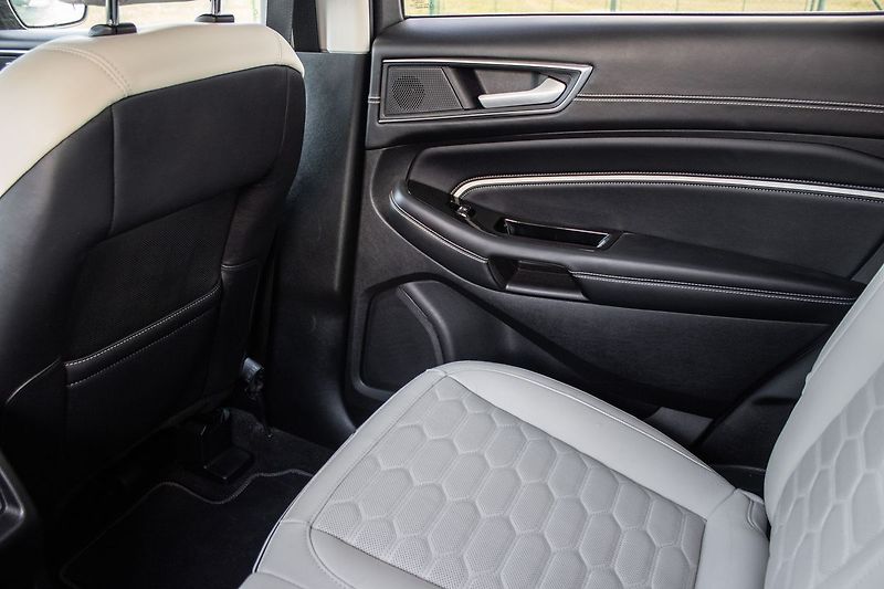 Ford Edge - fotka 21 z 26