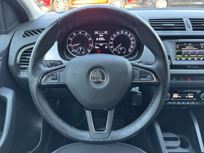 Škoda Fabia (2016) 1.2TSi Scout Digi Klima - fotka 7 z 44