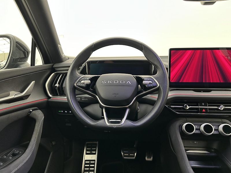 Škoda Kodiaq 2.0 TDI 4x4 SportLine - fotka 24 z 28