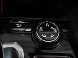 Peugeot 3008 (2017) 1.6 HDi, 2.maj,ČR, AC, temp - náhled 20