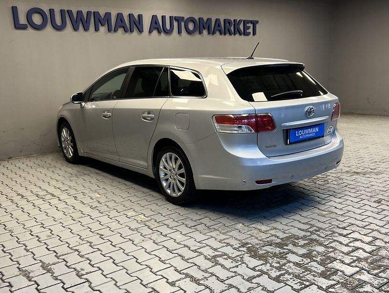 Toyota Avensis 1.8 VVT-i Sol - fotka 14 z 15