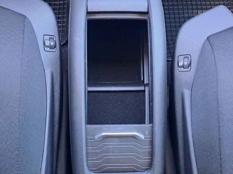 Citroën Grand C4 Picasso 1.6 HDi AUTOMAT, 7 MÍST - fotka 33 z 41