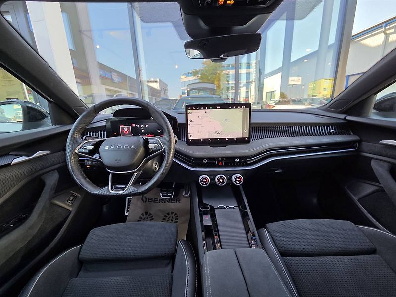 Škoda Superb (2026) 2.0 TDI Sportline - fotka 16 z 49