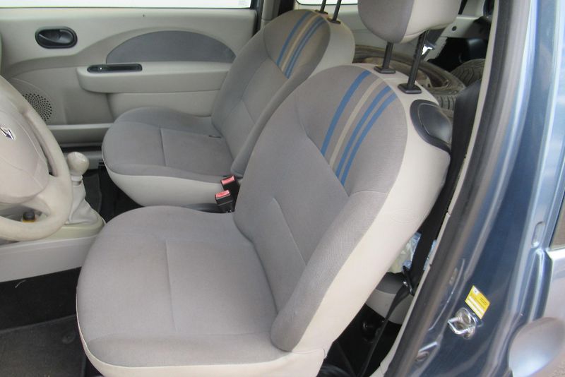 Renault Twingo 1.1i KLIMA SADA KOL - fotka 13 z 18