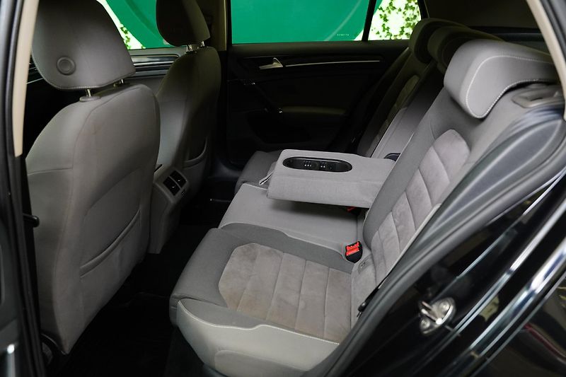 Volkswagen Golf - fotka 23 z 24