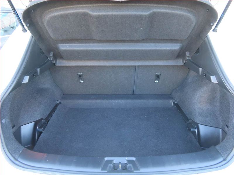 Nissan Qashqai (2016) 1.2 DIG-T, Serv.kniha, Navi - fotka 13 z 19