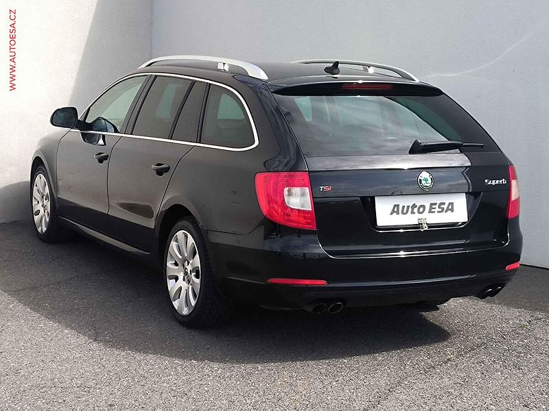 Škoda Superb (2010) 2.0 TSI, DSG, navi, bixen - fotka 6 z 20
