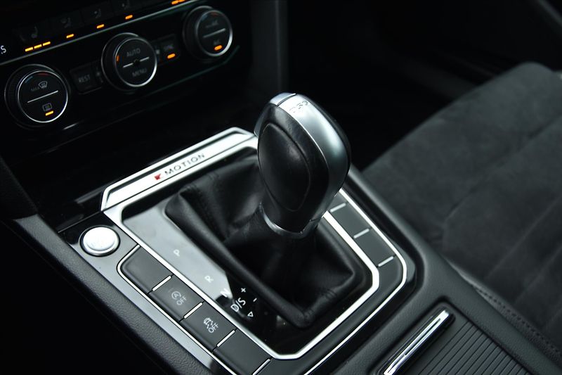 Volkswagen Passat 2.0TDi 140kW 4MOTION HIGHLINE - fotka 20 z 25