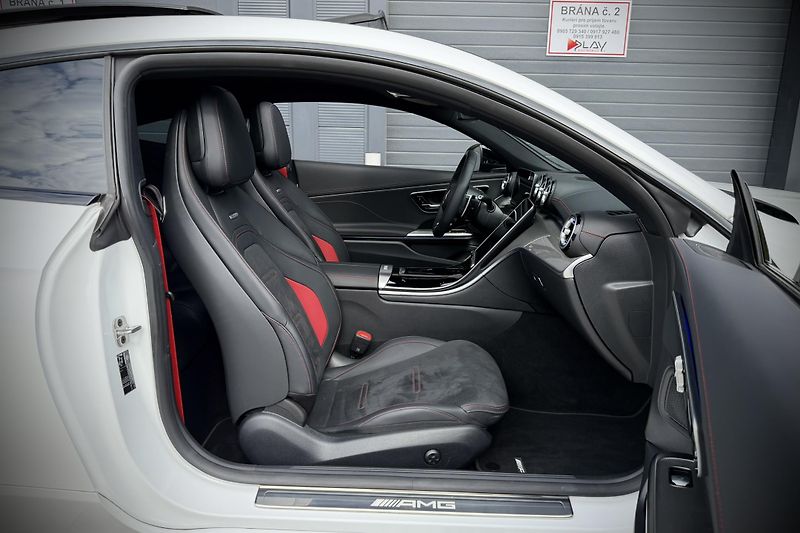 Mercedes-Benz CLE (2025) CLE 53 AMG 4Matic+ MANUFAKTUR - fotka 49 z 102