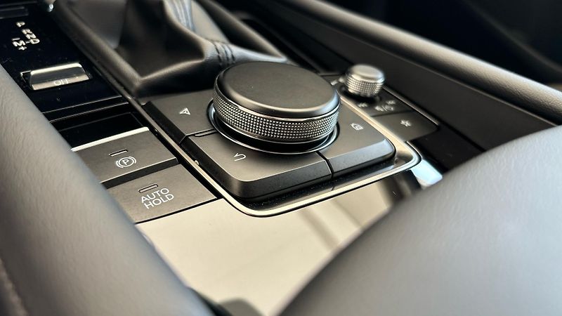 Mazda 3 (2026) 2.5 G140 Centre-line + Paket - fotka 18 z 22