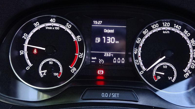 Škoda Fabia 1.0TSi Ambition + sada kol - fotka 12 z 15