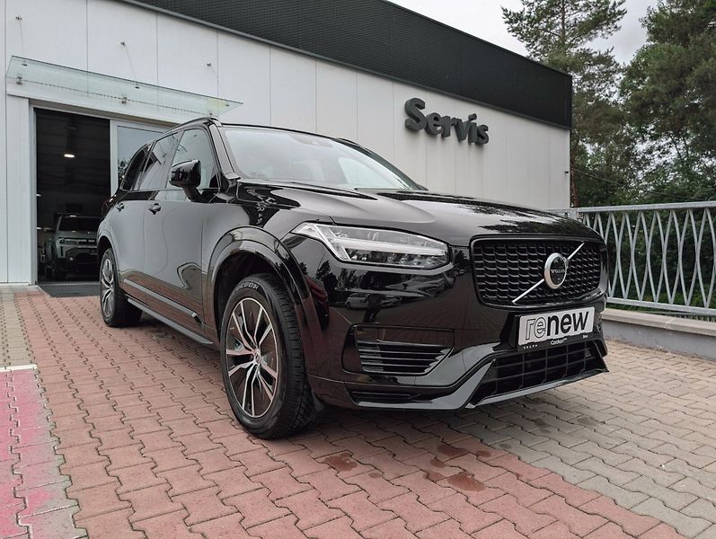 Volvo XC90 (2020) T8 Recharge 7 míst DPH - fotka 11 z 16