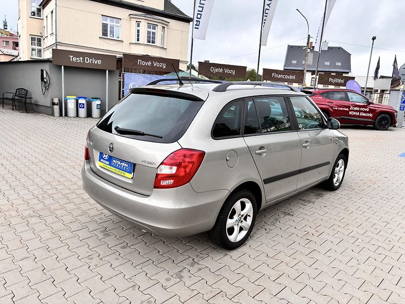 Škoda Fabia 1.2TSI 63kW,digi.KLIMATIZACE - fotka 7 z 27