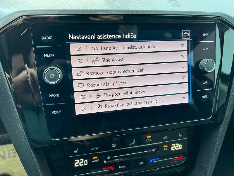 Volkswagen Passat (2021) Business 2.0 TDI 110 kW DSG Va - fotka 22 z 29