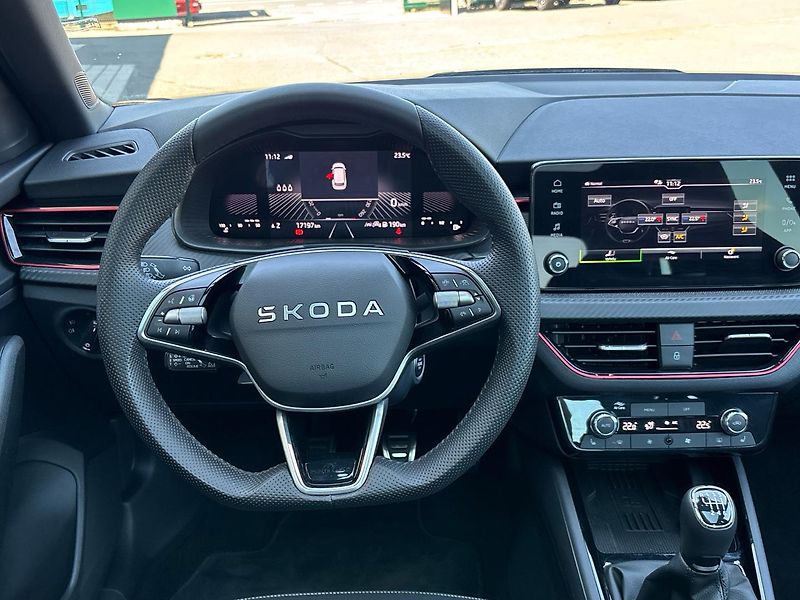 Škoda Kamiq Monte Carlo - fotka 18 z 30