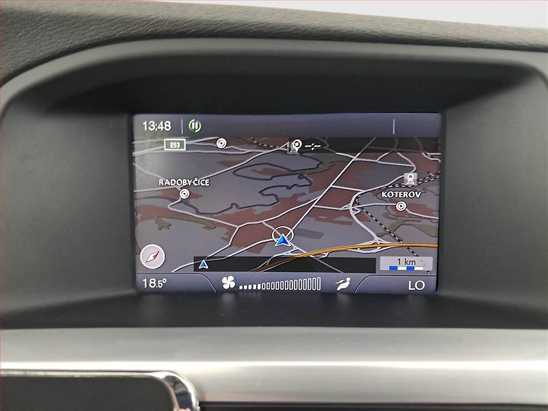 Volvo V60 (2011) D3 2.0, Automat, po STK - fotka 13 z 17