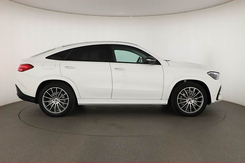 Mercedes-Benz GLE (2025) 300 d 4MATIC - fotka 6 z 20