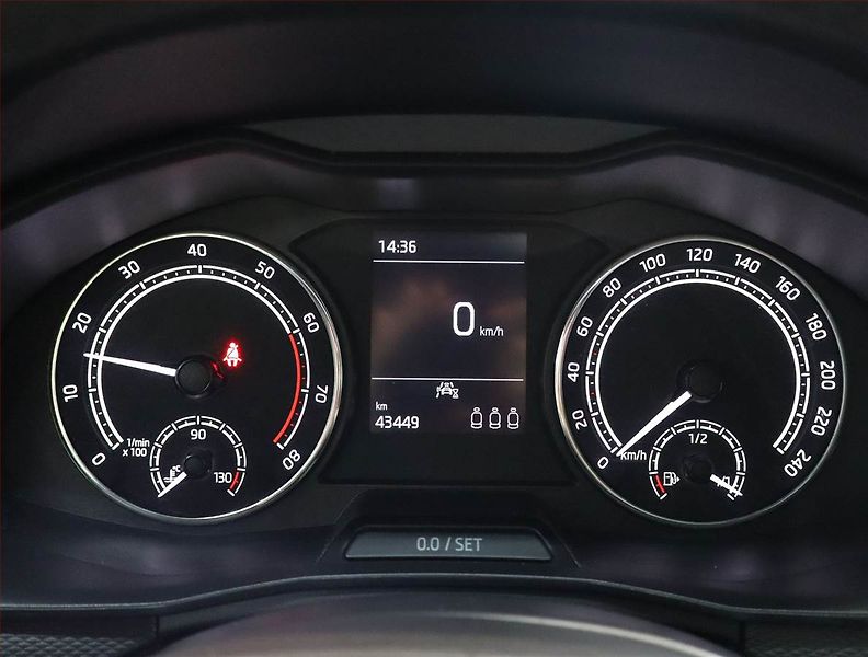 Škoda Kamiq (2023) Ambition Plus 1.0 TSI, ČR - fotka 11 z 15