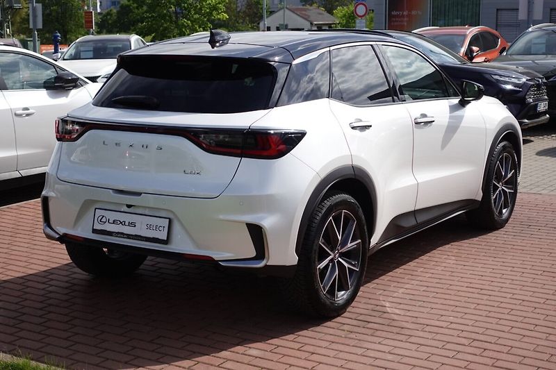 Lexus LBX 1.5 HEV Emotion Advanced FWD - fotka 5 z 34