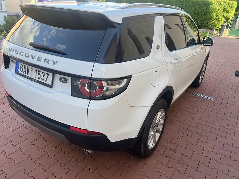 Land Rover Discovery (2018) - fotka 6 z 13