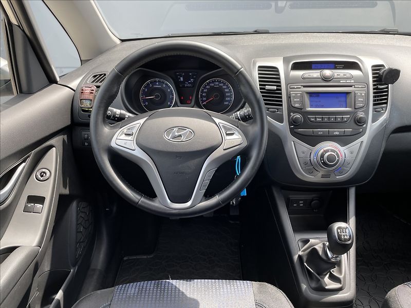 Hyundai ix20 1,6 i 91KW ČR.8TIS KM 1.MAJ. - fotka 10 z 23