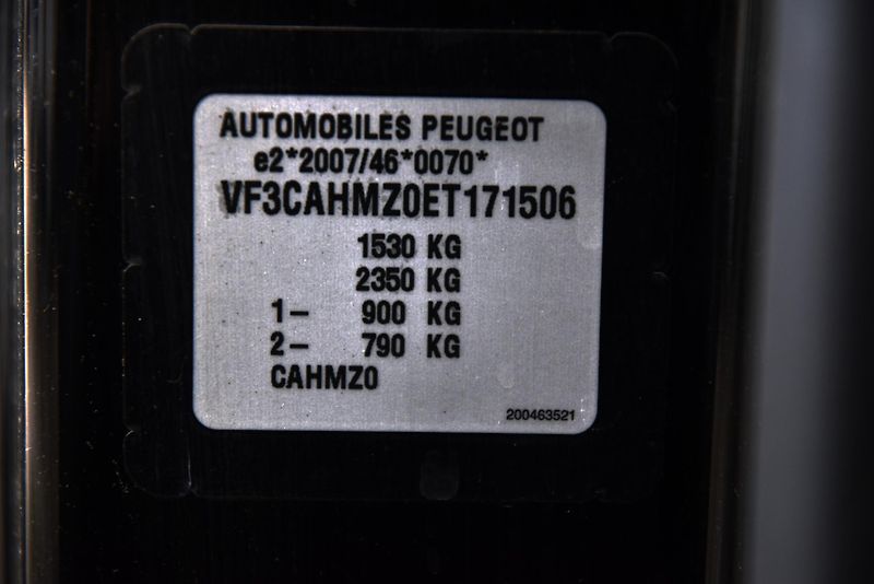 Peugeot 208 1.2i, motor - spotřeba oleje - fotka 25 z 25