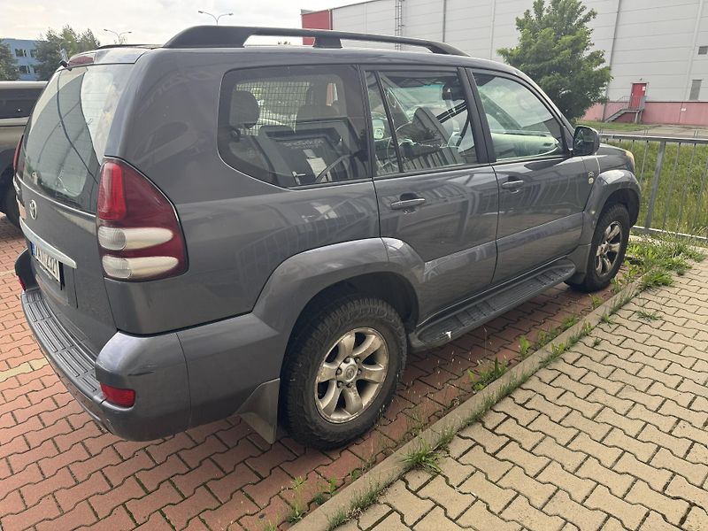 Toyota Land Cruiser (2007) - fotka 23 z 25
