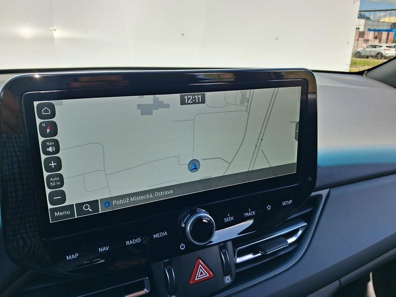 Hyundai i30 1.5 T-GDI MHEV DCT N-Line - fotka 16 z 23