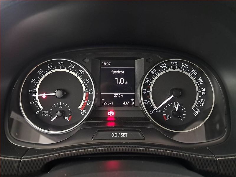 Škoda Fabia (2017) Monte Carlo 1.4 TDI, Tempomat - fotka 11 z 19
