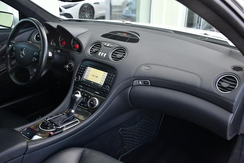 Mercedes-Benz SL 65 AMG V12 Anniversary Edition - fotka 21 z 41