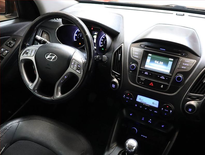Hyundai ix35 (2013) 2.0 CRDi, 4X4, Xenony - fotka 7 z 18
