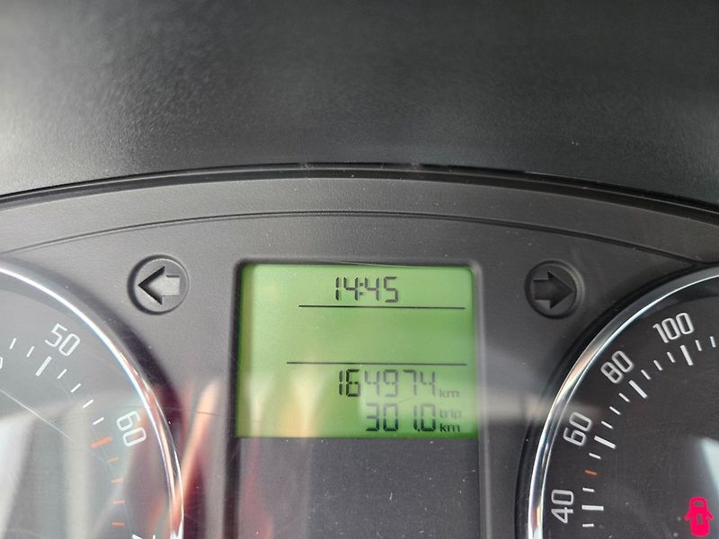 Škoda Fabia (2010) 1.2 TSI Serviska - fotka 11 z 39