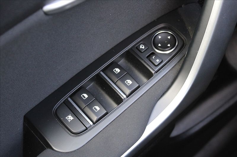 Kia Ceed 1,4 T-GDI  ČR,1.MAJ,EXCLUSIVE - fotka 23 z 33