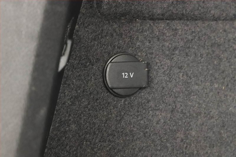 Škoda Karoq (2019) 2.0 TDI, 4X4, ČR,1.maj - fotka 18 z 18