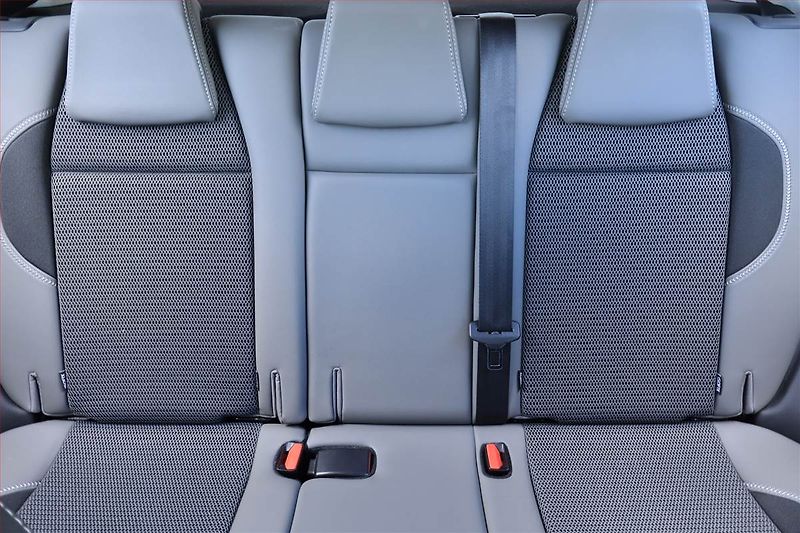 Peugeot 2008 (2018) 1.2 PureTech, Automat - fotka 10 z 25