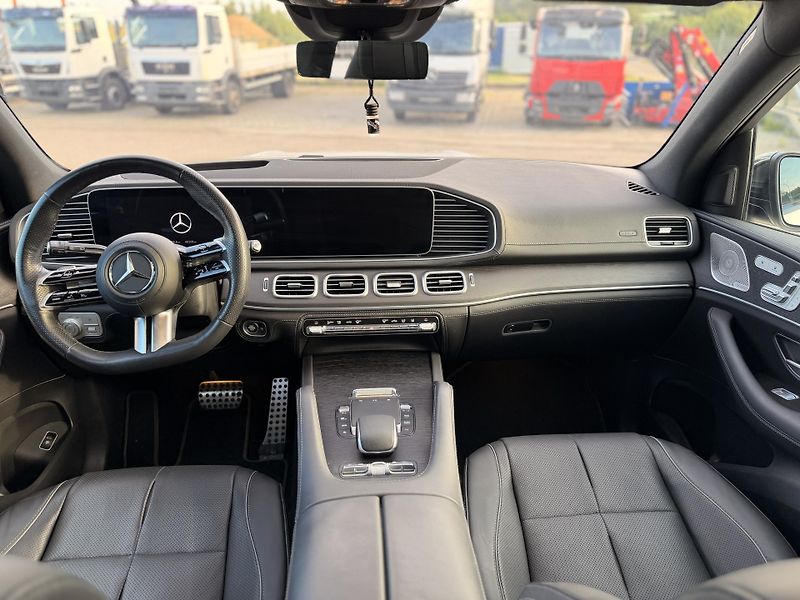 Mercedes-Benz GLS (2024) 450D AMG E-ACTIVE BODY MAX zár - fotka 25 z 30