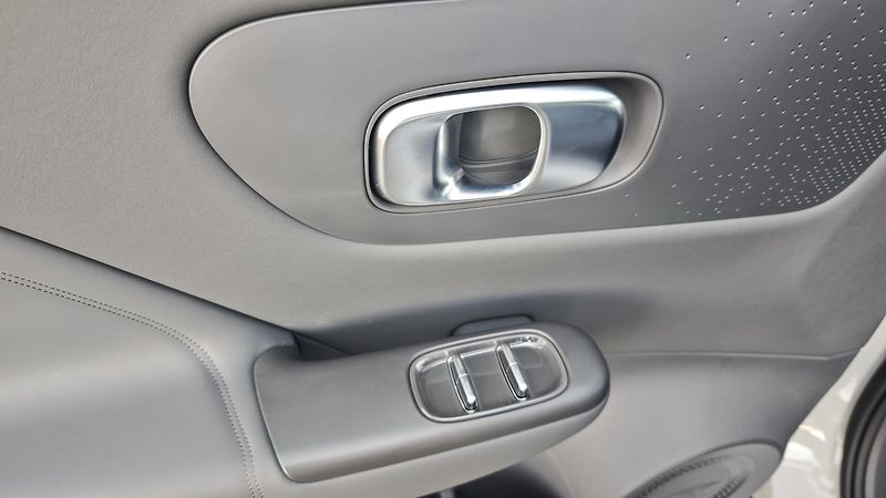 Leapmotor B10 (2026)  Design 1,5 EV hybrid  - fotka 23 z 40