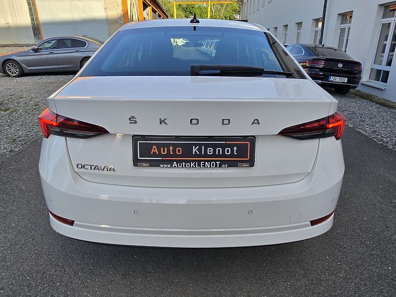 Škoda Octavia 85kW 1.Maj. ČR LED NAVI - fotka 6 z 44